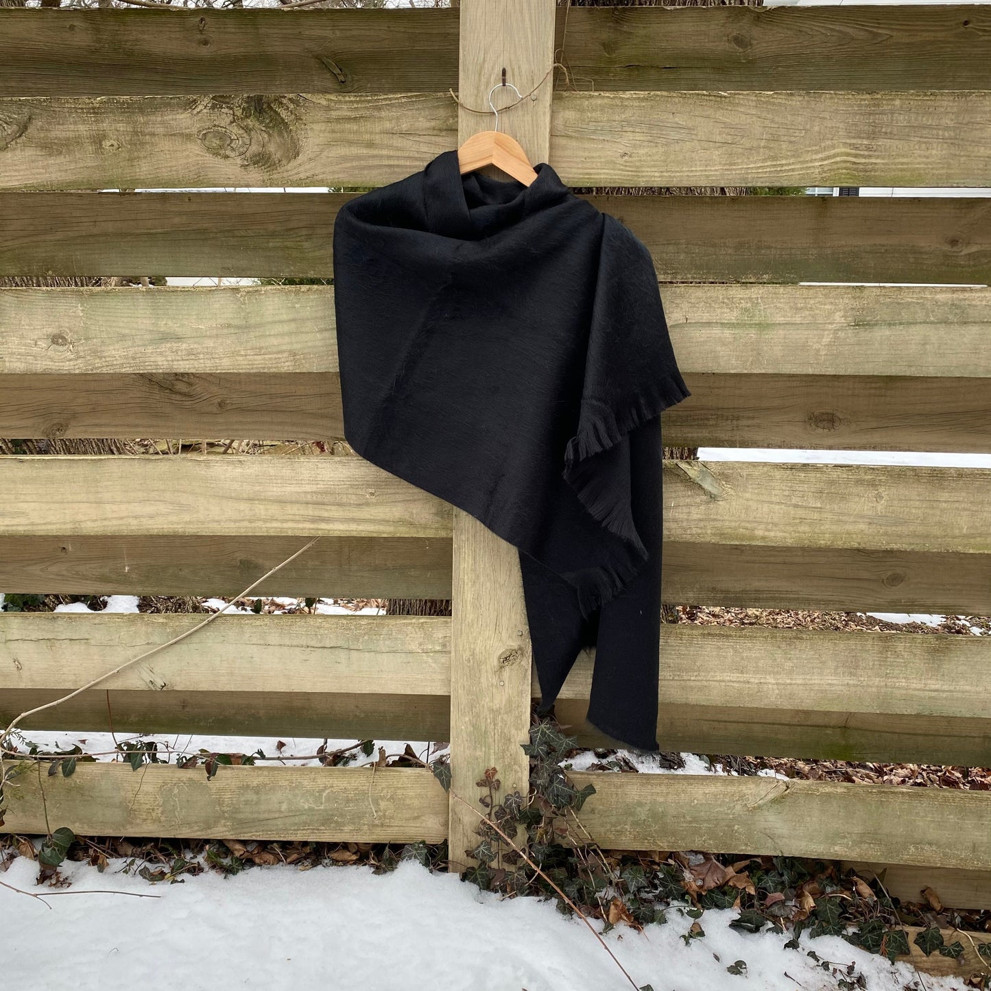 Alpaca Shawl Black