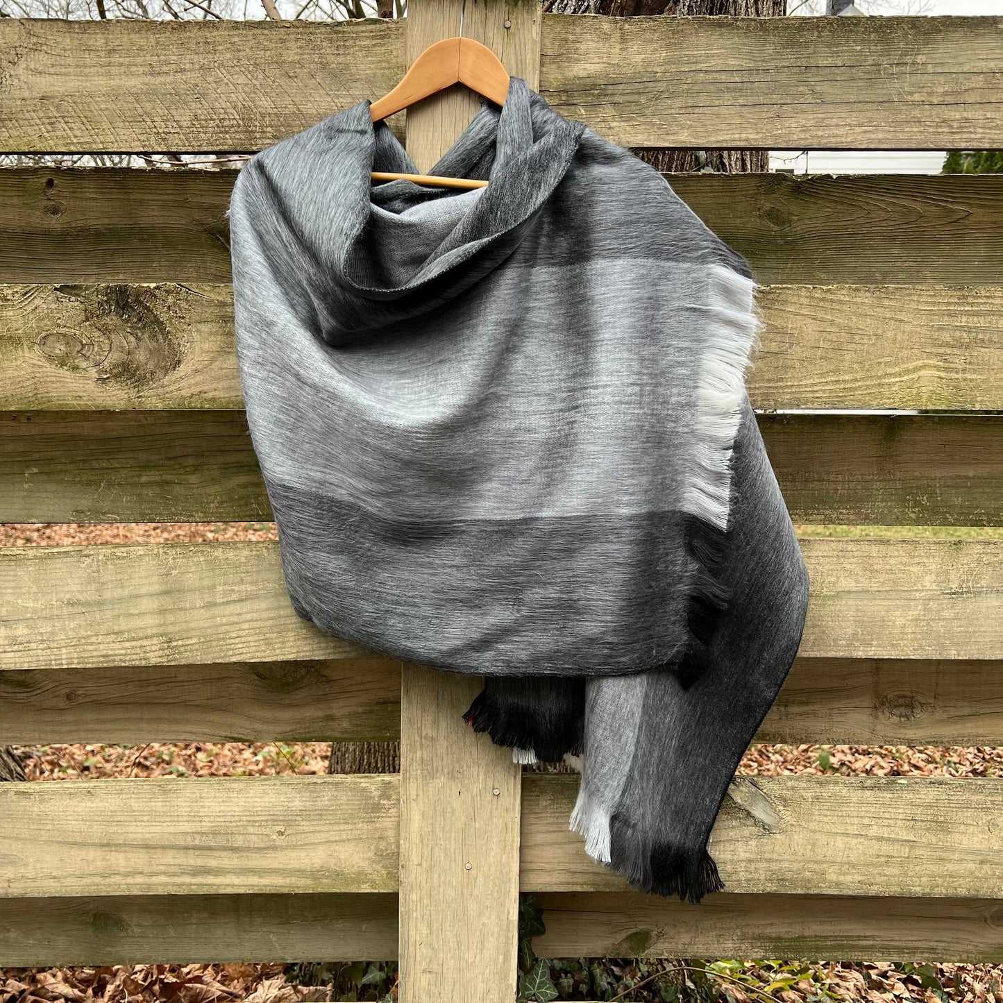 Alpaca Shawl Multicolor Dark Charcoal To light Grey