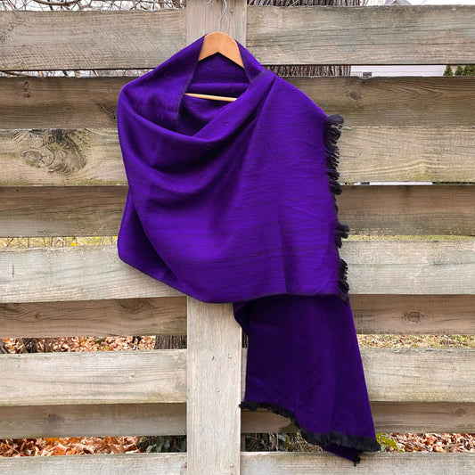 Alpaca Shawl amethyst purple with black